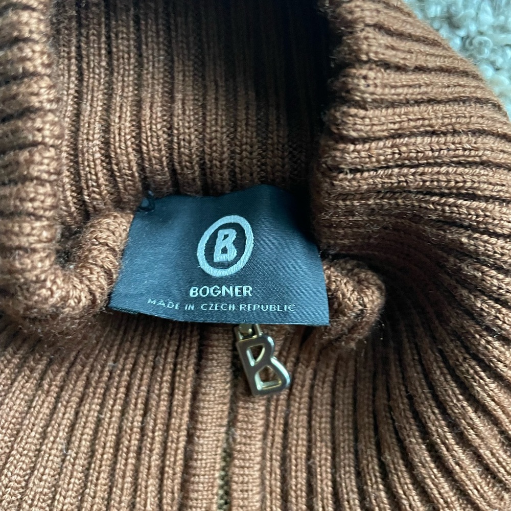 Bogner Vintage Woman’s Sweater in SZ 8/M in gently used condition - Picture 3 of 7